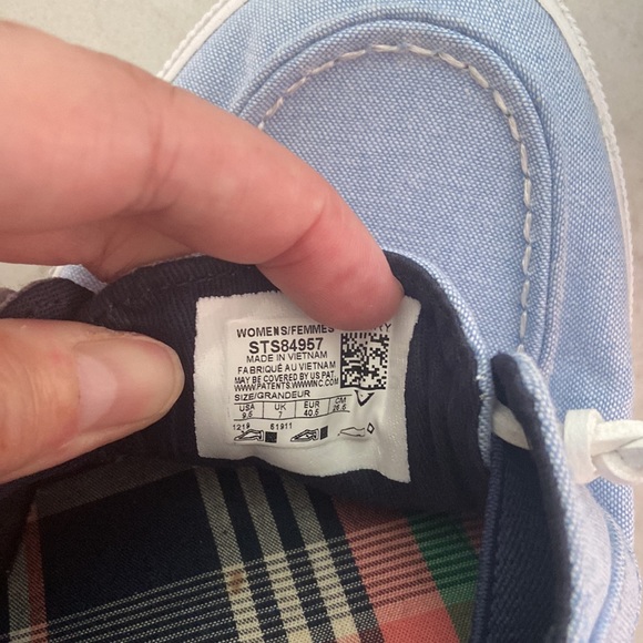 Sperry Shoe - Picture 2 of 4